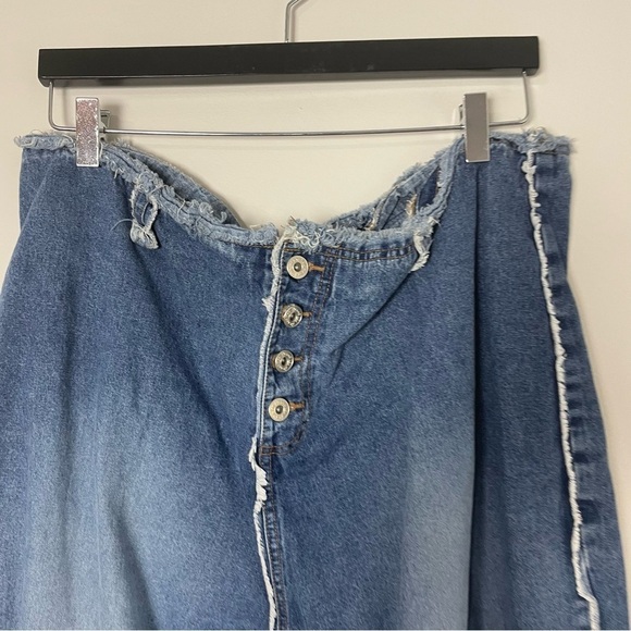 Women's Size:2X 90s Y2K Denim Two Toned Button Fly Low- Mid Rise Cropped Jeans - Picture 2 of 6